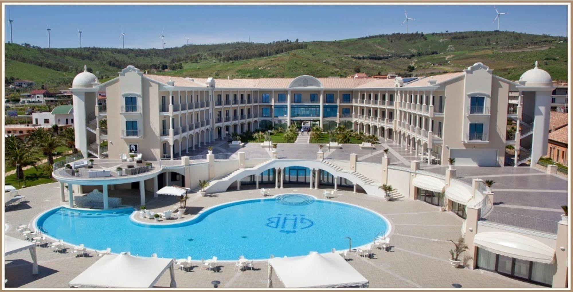 Grand Hotel Balestrieri Торре-Мелісса Екстер'єр фото