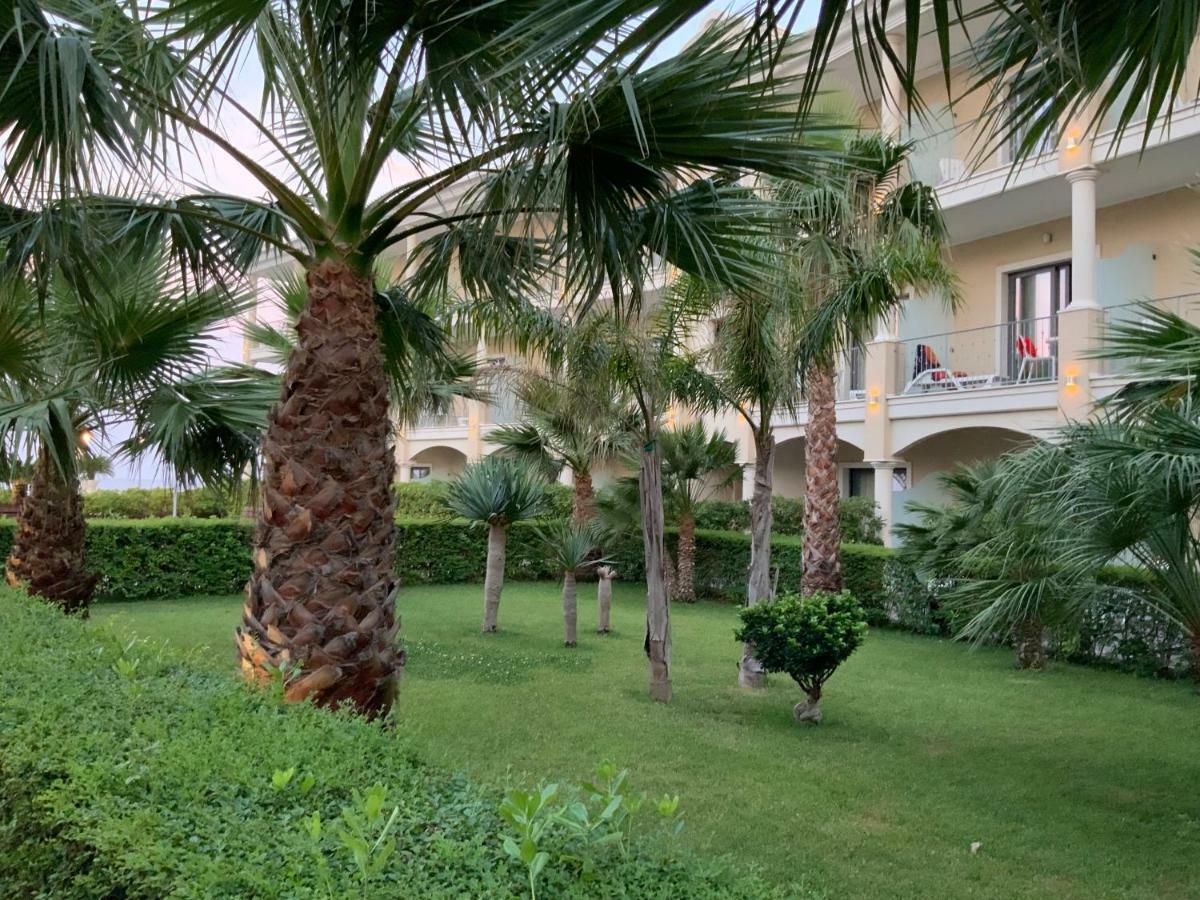 Grand Hotel Balestrieri Торре-Мелісса Екстер'єр фото