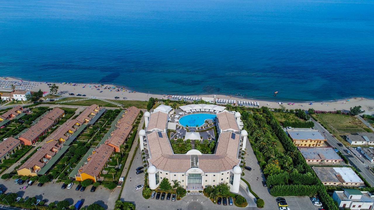 Grand Hotel Balestrieri Торре-Мелісса Екстер'єр фото