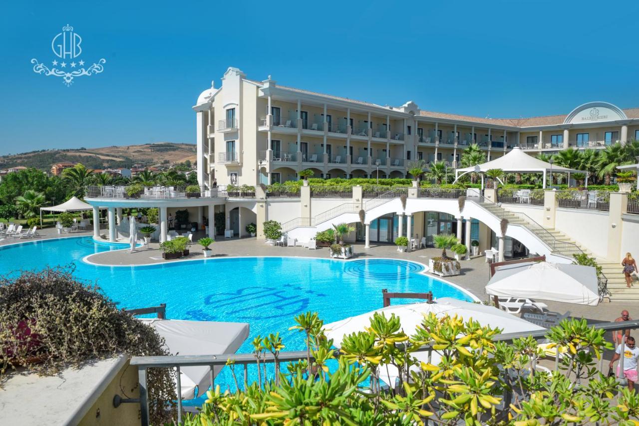 Grand Hotel Balestrieri Торре-Мелісса Екстер'єр фото